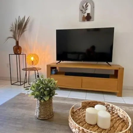 T2 Hyper Centre Renove + Parking, Proche Comedie